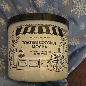 Bath & Body Works Toasted Coconut Mocha Candle - Black and White